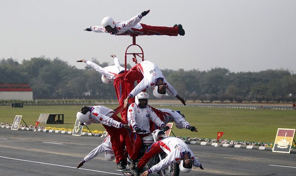 2016年印度閱兵開(kāi)掛摩托車(chē)隊(duì)