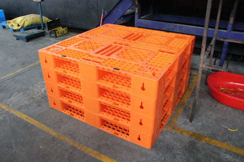 為何塑料托盤價(jià)格會(huì)出現(xiàn)波動(dòng)？