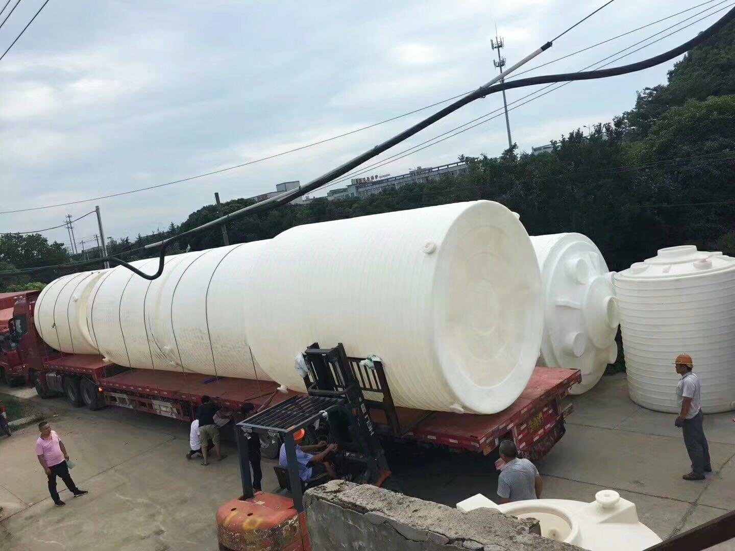 塑料托盤、垃圾桶等塑料品有貨，再熱林輝都按時(shí)發(fā)貨！