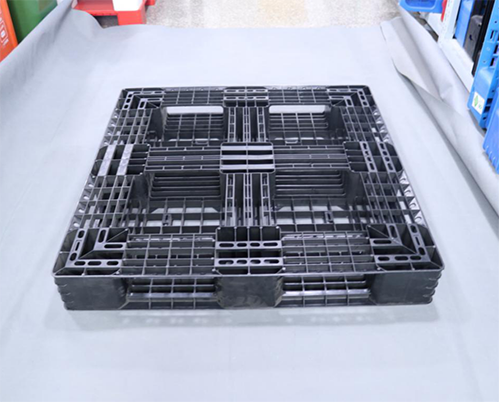 為什么出口塑料托盤是黑色的，你想過么？