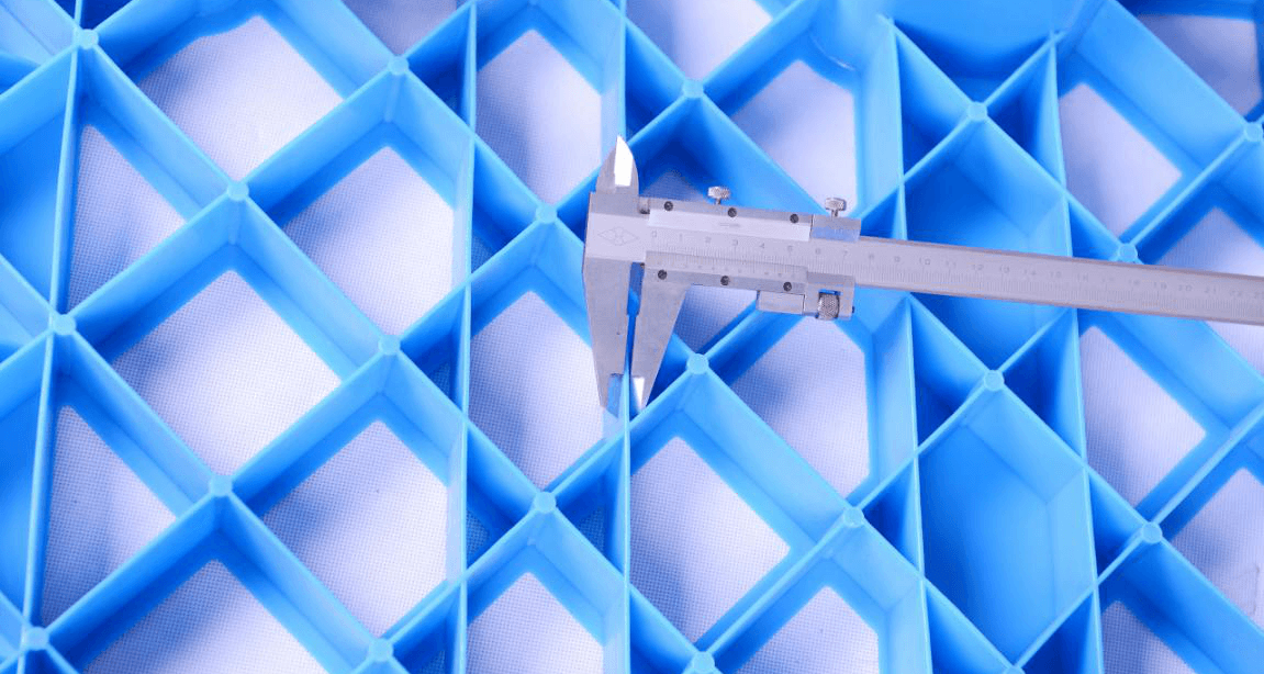 作為倉儲物流利器的塑料托盤，談?wù)勥@九個優(yōu)勢和價格！