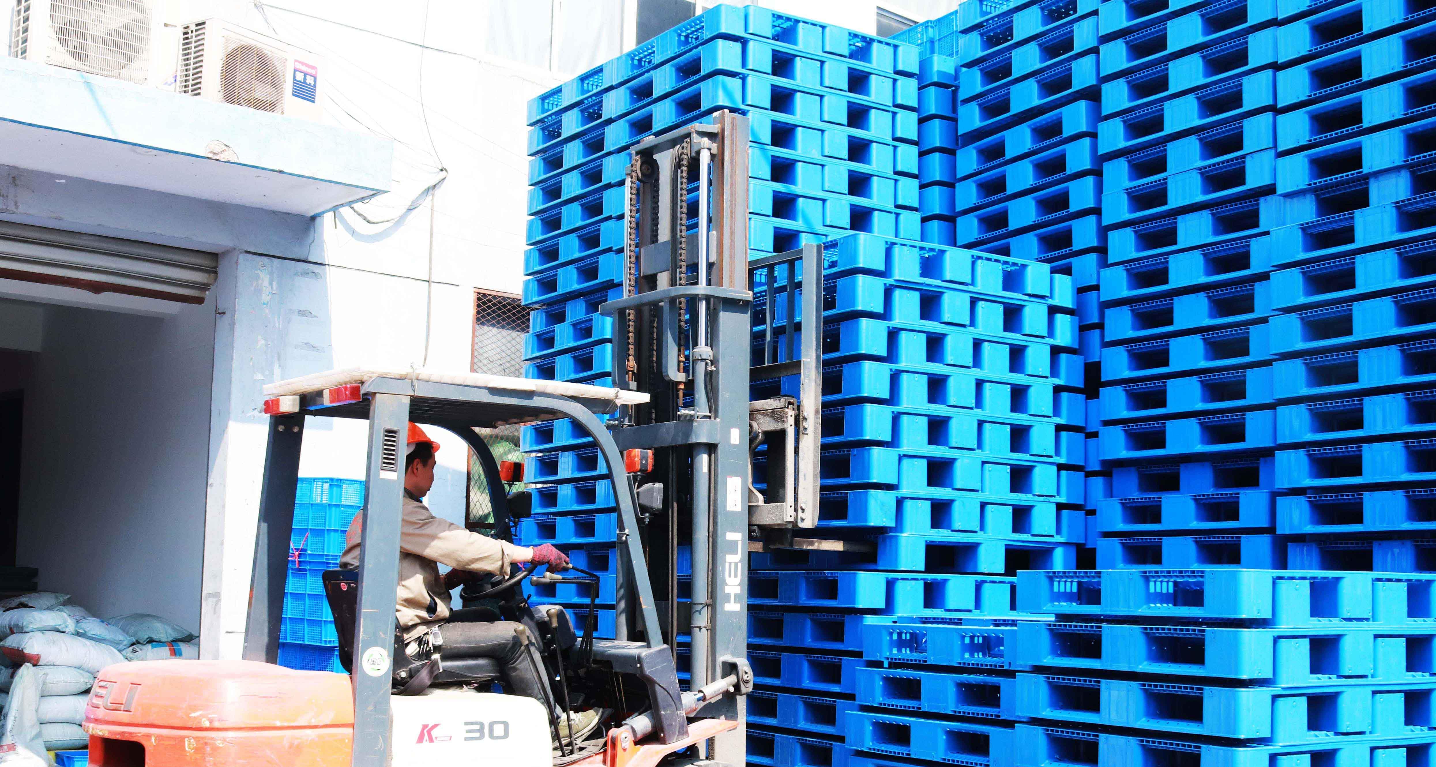 一張圖告訴你如何選擇貨架塑料托盤！