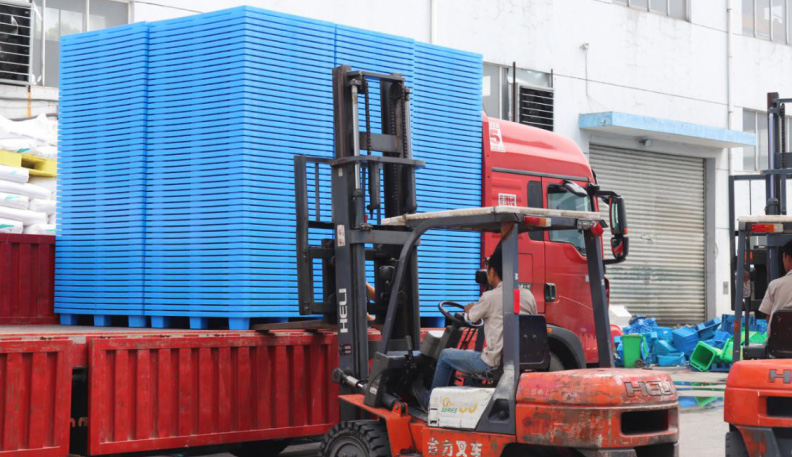 時代更迭，塑料托盤依舊穩(wěn)坐正位無法撼動