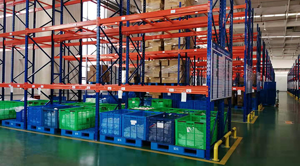 如何利用塑料托盤(pán)給倉(cāng)庫(kù)貨編碼碼？