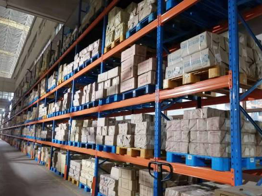 能上貨架能堆碼的塑料托盤(pán)是這樣的！