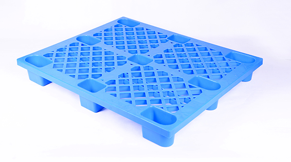 雨季來(lái)臨，倉(cāng)庫(kù)怎么能少了塑料托盤(pán)？